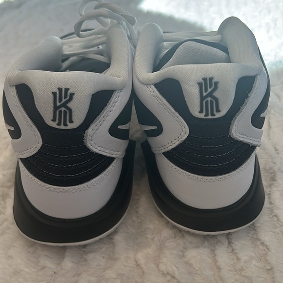 Nike 2022 Kyrie Infinity TB 'Black White' Sneakers men’s size 11.5 new W/o box - Picture 6 of 10